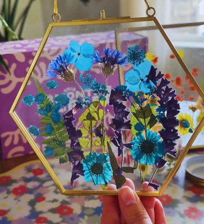This Month's Craft Pressed Flowers Kit
